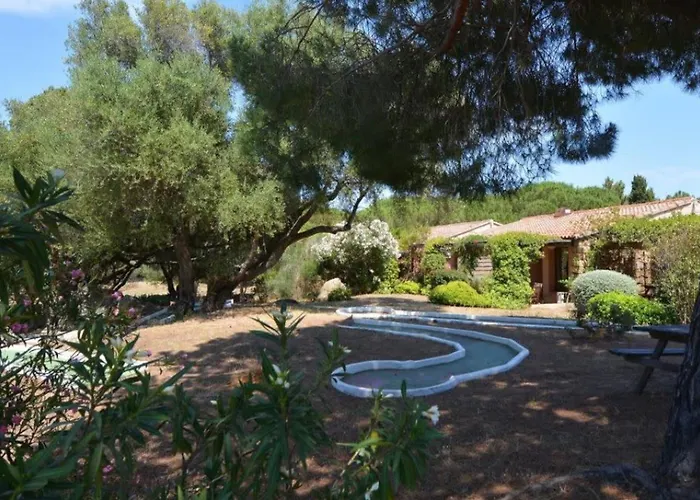 2 Pièces Superbe Vue Clim Et Wifi Piscine Chauffée *